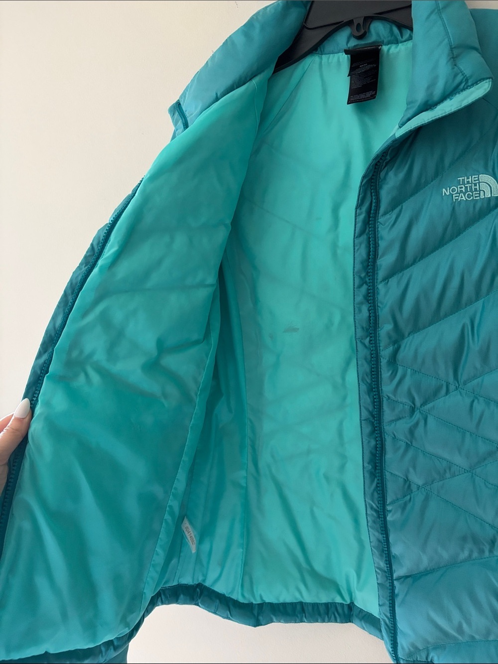 The North Face Women's Teal 550 Puffer Jacket - Picture 12 of 16